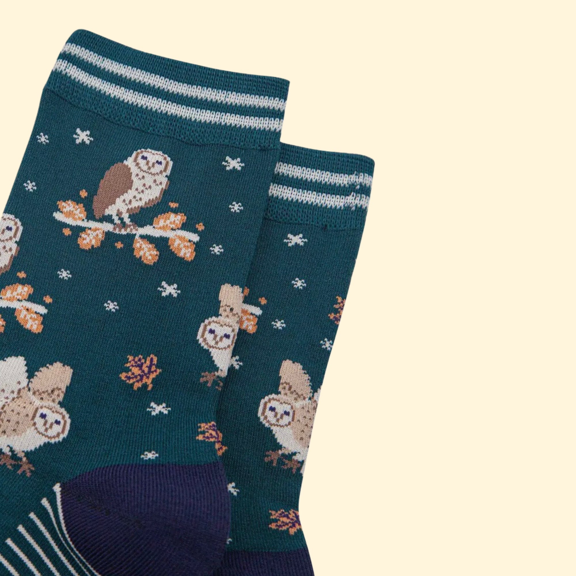 Women's Bamboo Socks - Barn Owls (Forest Green)