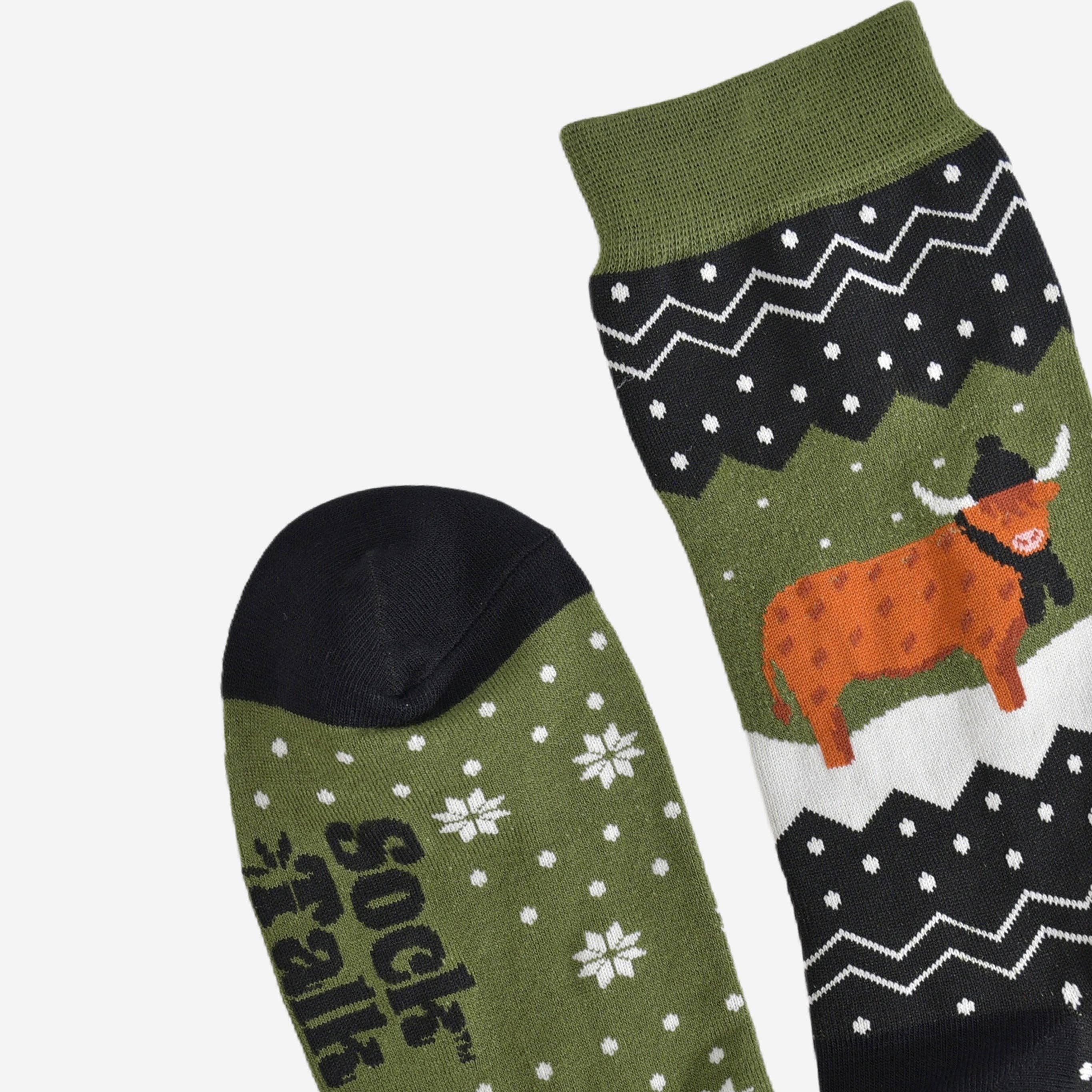 Men's Bamboo Socks - Winter Highland Cow