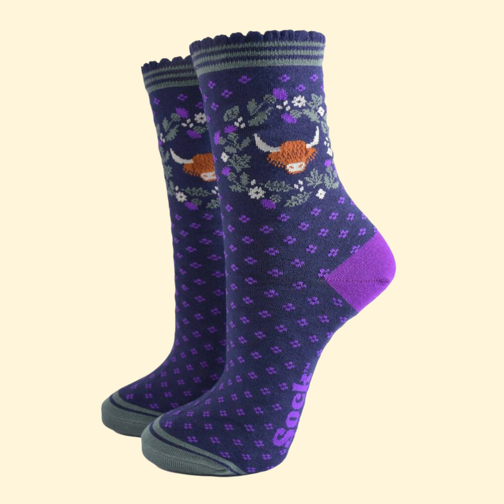 Women's Bamboo Socks - Highland Cow Wreath